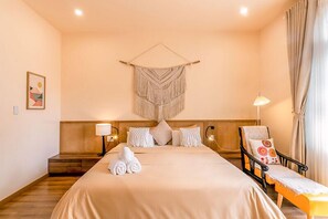 Villa Signature - flera sovrum - tillgång till pool - utsikt mot floden | Sängtillbehör av högsta kvalitet, duntäcken och memory foam-madrasser