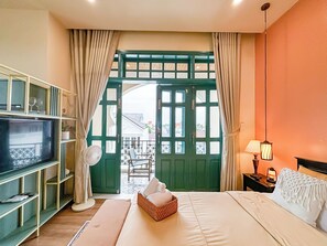 Vila Khas, beberapa kamar, akses ke kolam renang, pemandangan kebun | Seprai premium, selimut bulu angsa, busa memori, dan minibar