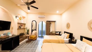 Habitación Deluxe con 2 camas individuales, 1 habitación, patio, planta baja | Ropa de cama de alta calidad, edredón y camas con efecto memoria