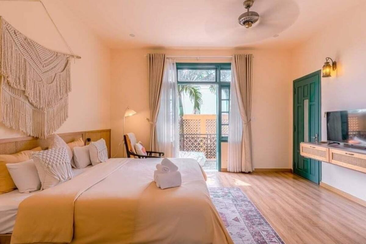 Villa Signature, plusieurs chambres, accès à la piscine, vue sur le fleuve | Literie de qualité, couette en duvet