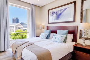 2 Schlafzimmer, Schreibtisch, Bügeleisen/Bügelbrett, WLAN