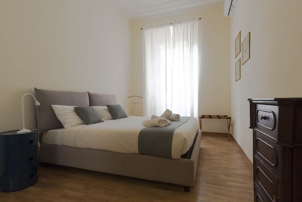 2 chambres, fer et planche à repasser, accès à Internet, literie fournie