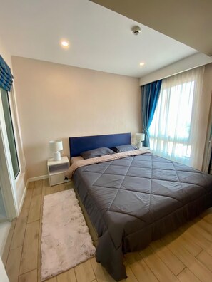 Deluxe Condo, Balcony, Sea View | 2 bedrooms, free WiFi, bed sheets - Seven Seas Condo Resort by PSR (Pattaya)