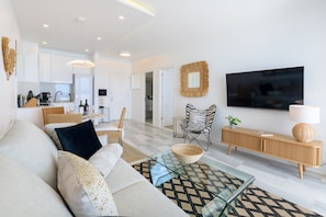 TV, printers - La Vida Oceana  (Costa Teguise)