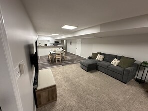 Smart-tv, böcker och datorskärmar