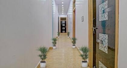 Goroomgo JSB Palace Varanasi