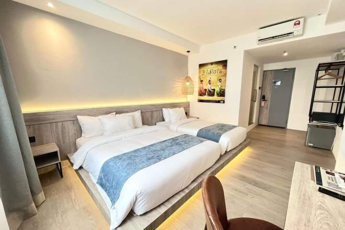 In-room safe, desk, blackout drapes, iron/ironing board (on request)