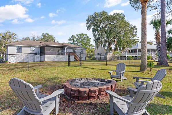 المنطقة المحيطة بالمنشأة