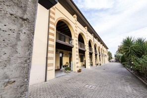 1 bedroom - Erba 6 in Baranzate With 1 Bedrooms and 1 Bathrooms (Baranzate)