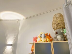 ハネムーン スタジオスイート キングベッド 1 台 シティビュー (6even2) | エジプト綿のシーツ、高級寝具、羽毛の掛け布団、セーフティボックス (室内)