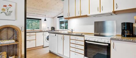 Fridge, microwave, dishwasher, cookware/dishes/utensils
