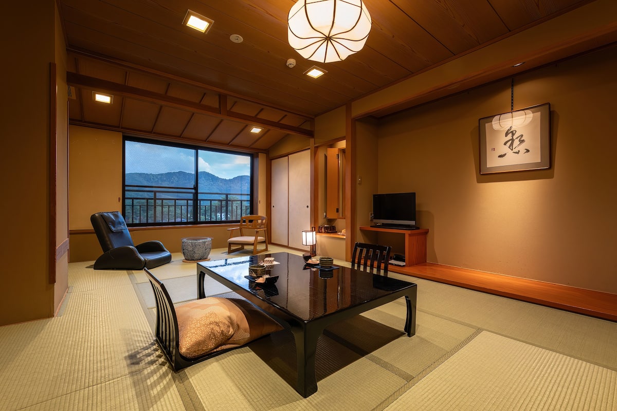 傳統客房, 非吸煙房, 山景 (Meals in a private dining room) | 1 間睡房、房內夾萬、免費 Wi-Fi、床單