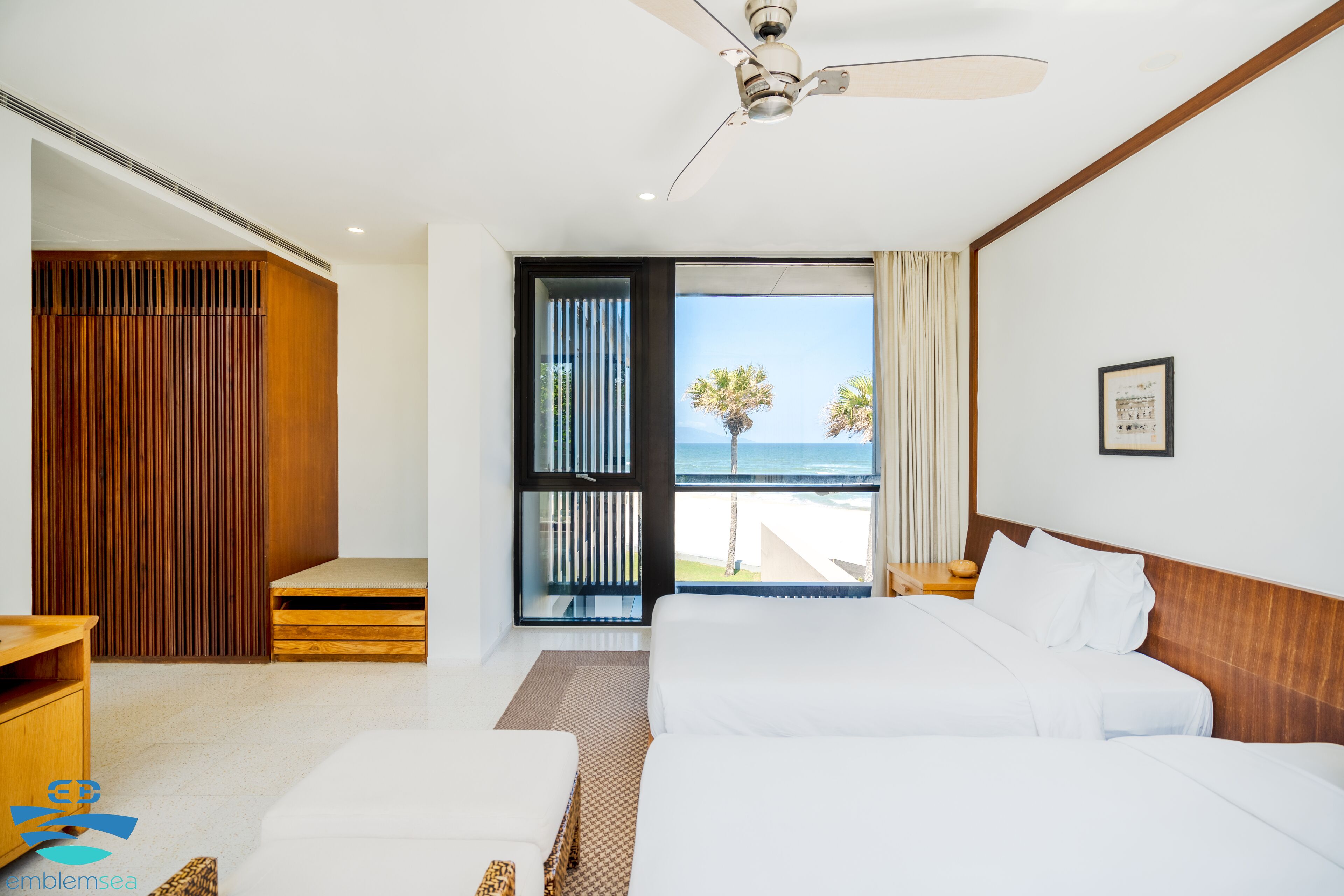 3 habitaciones, caja de seguridad en la habitación y escritorio 