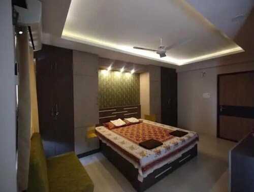 Mascot Studio Homestay  1BK with attached bath
