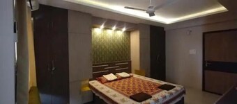 Mascot Studio Homestay  1BK with attached bath
