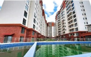 Pool - 3bedroom apartment, off Mombasa rd Nairobi, with Fantastic view of National Park (Nairobi)