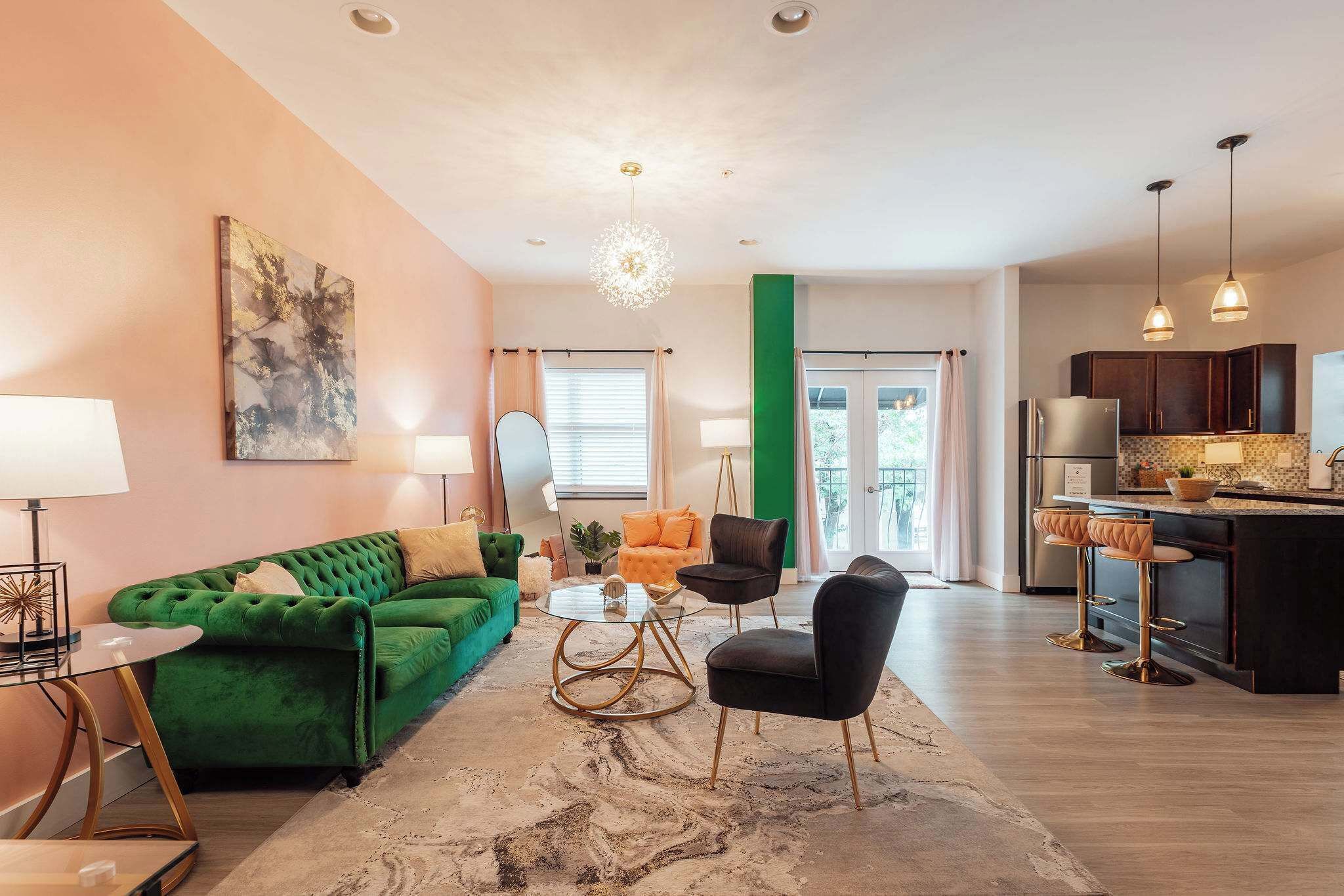 Televisión, oficina