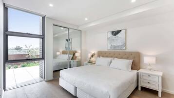 3 bedrooms, desk, iron/ironing board, WiFi