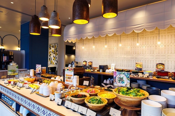 Desayuno buffet todos los días (con cargo)