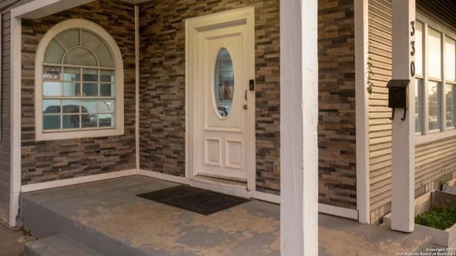 Experience Serenity in a 4br/3ba Downtown Home