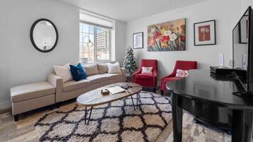 Télévision, lecteur de DVD, espaces bureaux