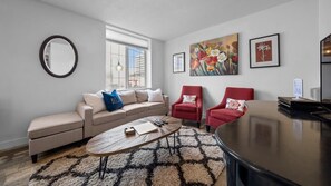 Télévision, lecteur de DVD, espaces bureaux