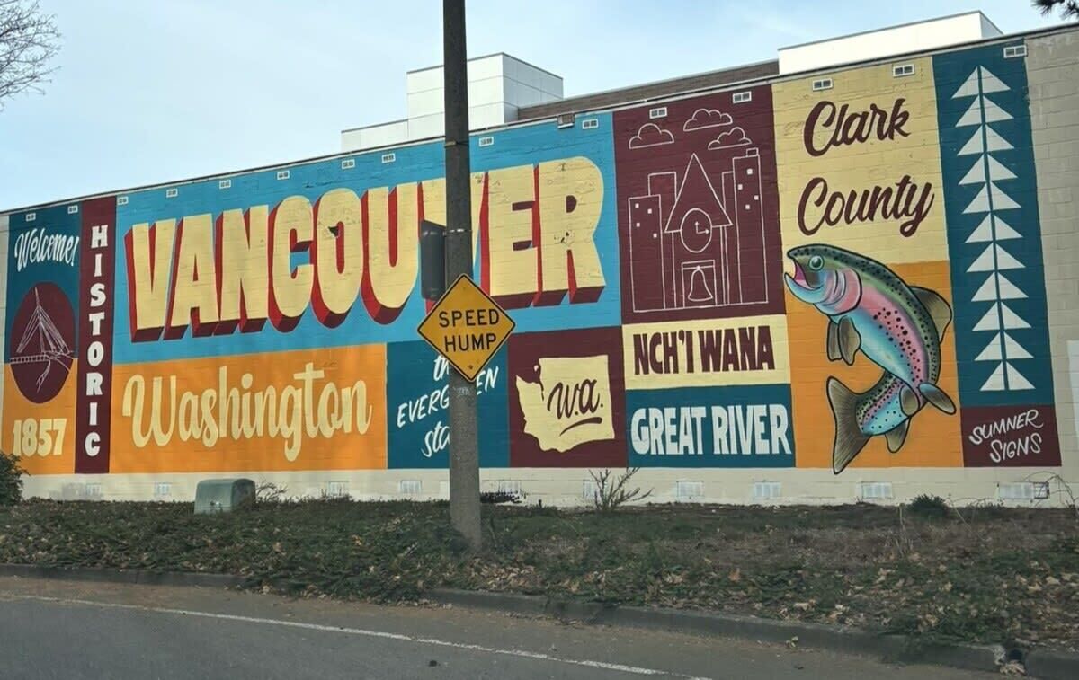 Ein Wandbild, auf dem die Schriftzüge 'Vancouver' und 'Washington' gut sichtbar zu sehen sind.
