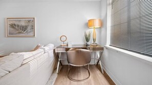 Interior - #StayInMyDistrict Downtown Loft2 (Vancouver)