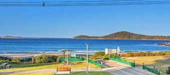Salt Air at Fingal Bay – Stay 3, Pay 2!