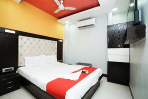 Standard Double Room | Desk, free WiFi, bed sheets - Taj Palace (Mumbai)