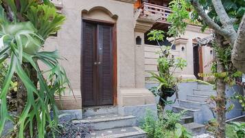 Double Room, Lake View | 1 bedroom, desk, free WiFi, bed sheets