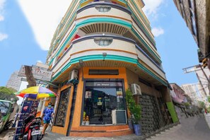 ด้านหน้าที่พัก