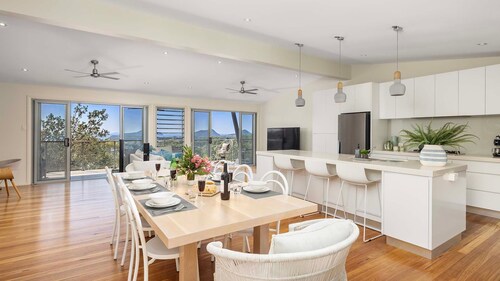 Hamptons By The Bay – ocean views