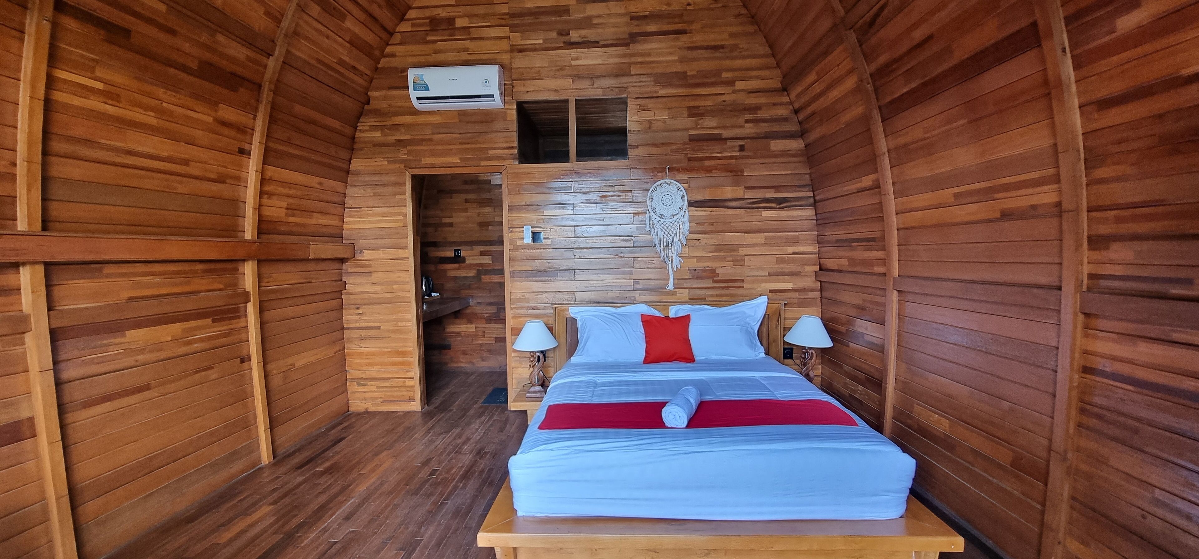 Kamar Standar | Meja kerja, Wi-Fi gratis, dan seprai linen