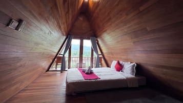 Family Room | 1 bedroom, desk, free WiFi, bed sheets
