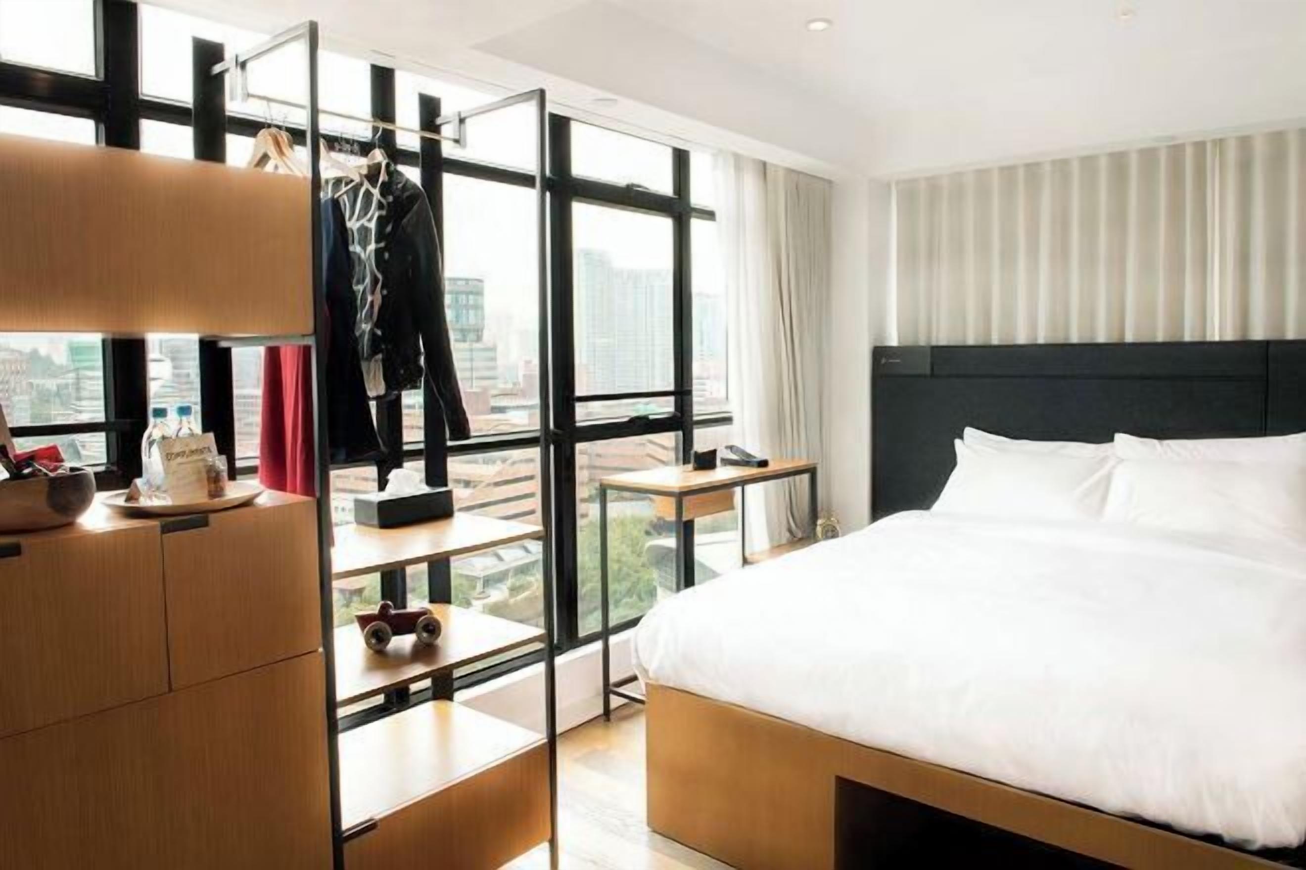 Caja fuerte, escritorio, tabla de planchar con plancha y wifi gratis