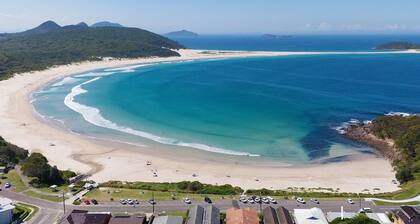 On the Beach - stunning ocean views with room to bring the boat, walking distance to town