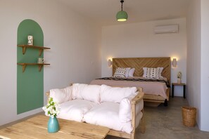 ห้องดีลักซ์สวีท | ตู้นิรภัยในห้องพัก, Wi-Fi ฟรี, ผ้าปูที่นอน