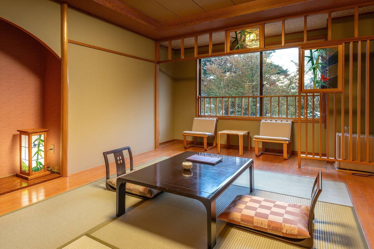 Chambre, non-fumeur, vue lac (Japanese-style, large Tatami room)