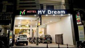 Mặt tiền nơi lưu trú