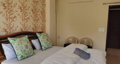 The Ganges Luxe Retreat by iTvara
