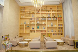 Coin salon dans le hall