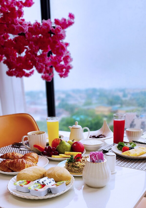 Free daily buffet breakfast - FM HOTELS (Abidjan)