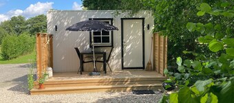 Mysigt och lugnt på landet på liten hästgård