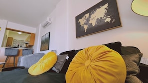 TV - STAY Paphos Beyond Studio (Paphos)