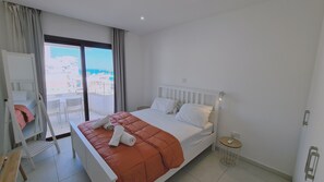 1 slaapkamer, een strijkplank/strijkijzer, gratis wifi, beddengoed