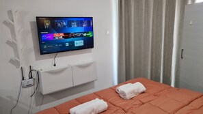 1 bedroom, free WiFi, bed sheets