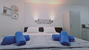 Free WiFi, bed sheets - STAY Napa Living 16 (Ayia Napa)