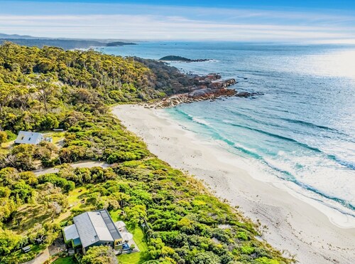 Oriole Bay of Fires - Experience beachfront living