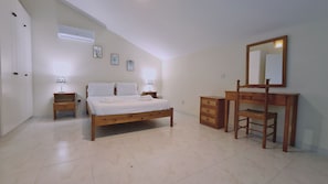 2 chambres, fer et planche à repasser, accès au Wi-Fi (inclus)